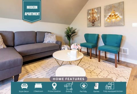 Contemporary family room with cozy space design. The sofa can be converted to a bed. Great space to hang out with friends and family. Separate reading bench, smart TV (Netflix and YouTube TV Included).