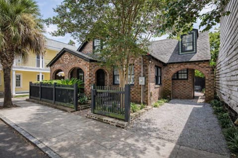 Welcome to your downtown Charleston rental, just 1 block from King St! View of the front of the house!