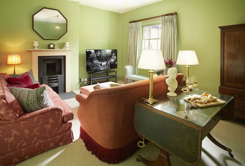 First floor: Sitting room/snug