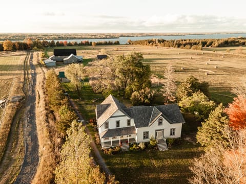 The Farmhouse - Prince Edward County | Welcome to the Dans