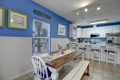 Dining Area - Share meals and laughter in the stylish dining area, enhanced by the coastal ambiance.