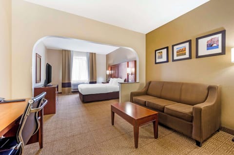 Suite, 1 King Bed with Sofa bed, Non Smoking (Pet Friendly) | Premium bedding, desk, laptop workspace, iron/ironing board