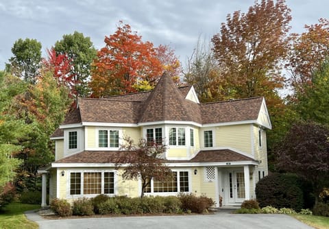 Tucked away in the Green Mountains sits the Lemondrop Lodge