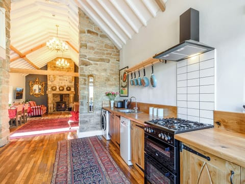 Kitchen | Lady De Seton - Seaton Hall, Staithes