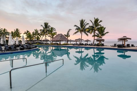 2 outdoor pools