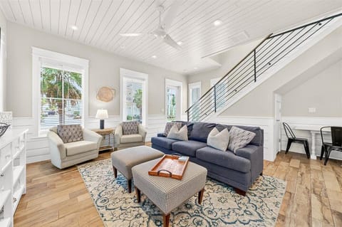 1st Floor, Main Living Room