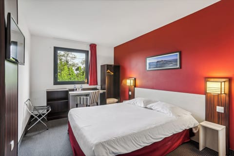 Standard Double Room | Soundproofing, free WiFi