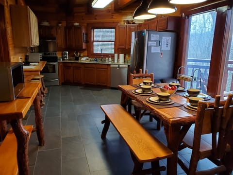 Kitchen.  K Duo Coffeemaker. Wildlife Dinnerware