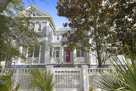 WELCOME TO ELEGANCE IN SEASIDE, FLORIDA!