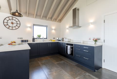 Bracken, near Dorchester: The well equipped modern kitchen