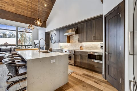 Kitchen - Five Peaks - Breckenridge Vacation Rental