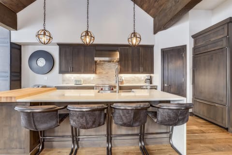 Kitchen - Five Peaks - Breckenridge Vacation Rental