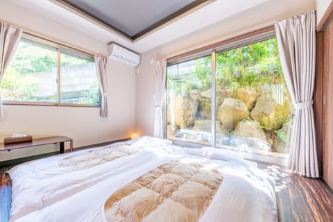 House, Non Smoking | 3 bedrooms, desk, free WiFi, bed sheets
