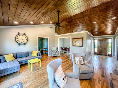 Upstairs living and dining room