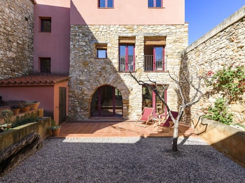Property, Building, House, Town, Real Estate, Architecture, Home, Courtyard, Estate, Cobblestone