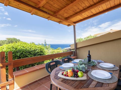Table, Cloud, Tableware, Sky, Furniture, Building, Plant, Azure, Wood, Porch