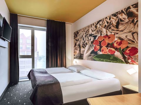 Double Room | Desk, soundproofing, WiFi (free), bed sheets