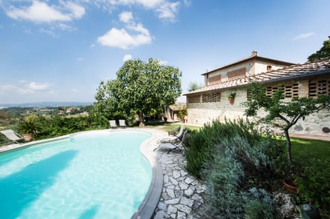 The private pool for Cottage la Vita. From this area there are pleasant views.