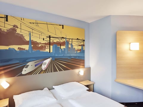 Double Room | Hypo-allergenic bedding available, desk, soundproofing, WiFi (free)