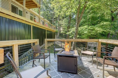 Propane firepit overlooking the lake