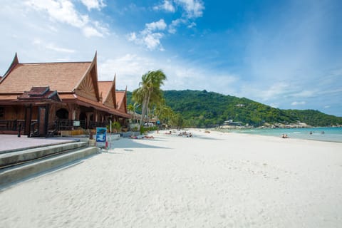 On the beach, white sand, beach shuttle, beach towels