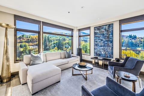 Spectacular mountain & riverside views