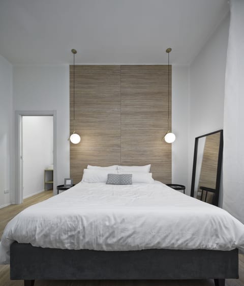 Deluxe Room | Desk, soundproofing, iron/ironing board, free WiFi