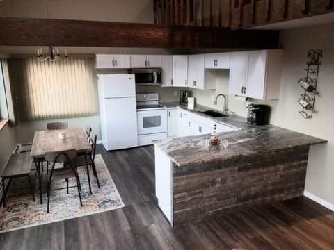 Newly Remodeled Kitchen