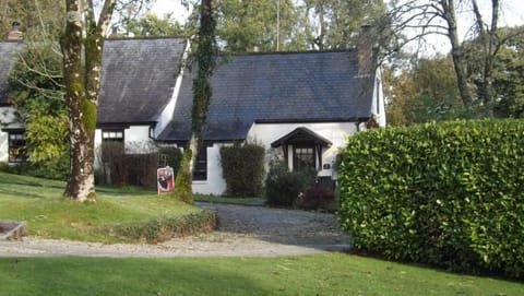 Snowdrop exterior from lawns