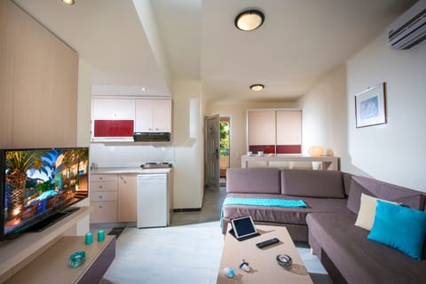 Apartment, 2 Bedrooms | Private kitchenette | Fridge, stovetop, coffee/tea maker, electric kettle