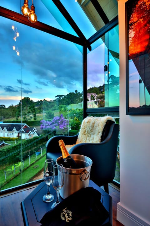 Superior Double Room, 1 Queen Bed, Mountain View | Minibar, blackout drapes, soundproofing, free WiFi