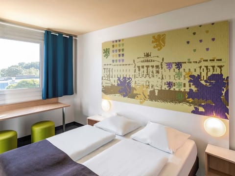 Double Room | Hypo-allergenic bedding available, desk, soundproofing, WiFi (free)