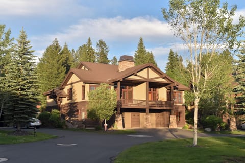 Greystone by Payette Lake
