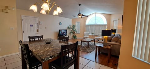 Dining / living room