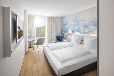 Hypo-allergenic bedding available, soundproofing