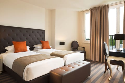 In-room safe, desk, soundproofing, iron/ironing board