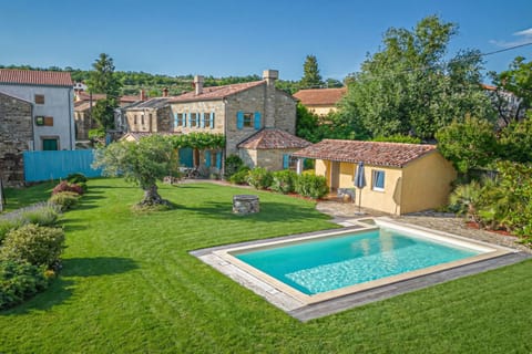 Family Villa, 2 Bedrooms, Fireplace, Mountainside (Pool Villa Lavanda) | Pool | Seasonal outdoor pool, sun loungers