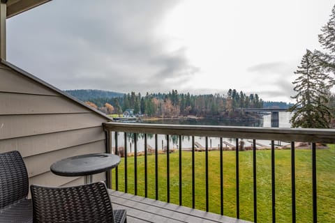 Have your morning coffee on the balcony | Main Level