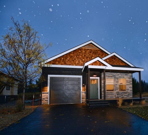 Home On The Range, A brand new beautiful three bedroom two bath vacation home in McCall.