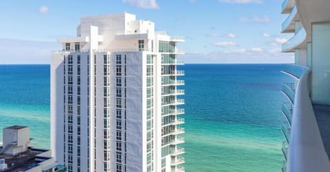 Ocean view 1 bed on 19th floor Miami (9893)