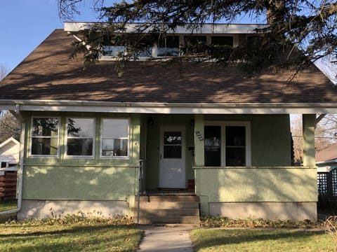 Charming Bungalow in Hibbing!