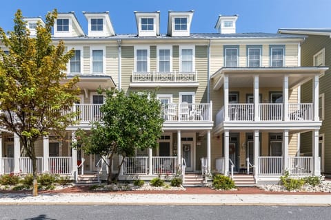 Sunset Island 18 Beach Walk Lane Exterior