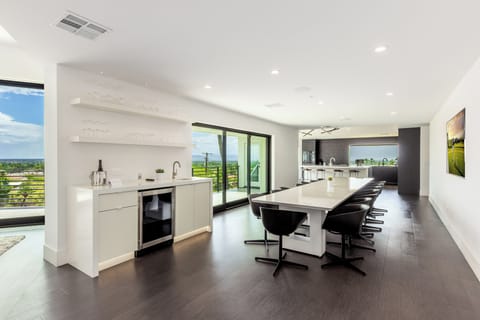 This is where the conversation flows and laughter lingers—family feasts meet flawless design.