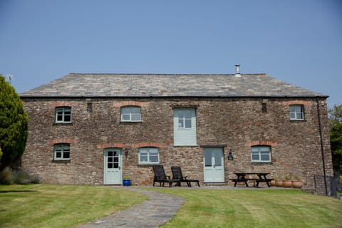 Rose Cottage - Outside View