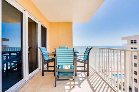 Side, Ocean View Balcony