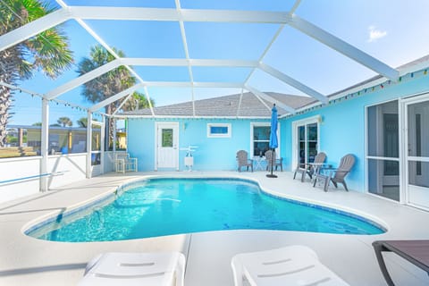 Plenty of outdoor seating sets and lounge chairs