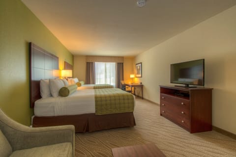 Studio, 2 Queen Beds with Sofa Bed, Non Smoking | Premium bedding, down comforters, pillowtop beds, in-room safe