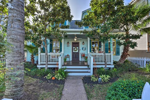Galveston Vacation Rental | 2BR | 2BA | 1,431 Sq Ft | 4 Steps to Enter