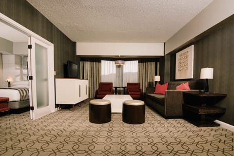 Tahoe Suite, 1 King, Non-Smoking | Living area | 32-inch LED TV with cable channels, TV, pay movies