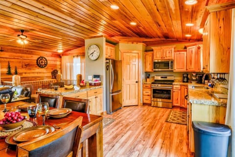 Kitchen - Fully stocked with cooking essentials